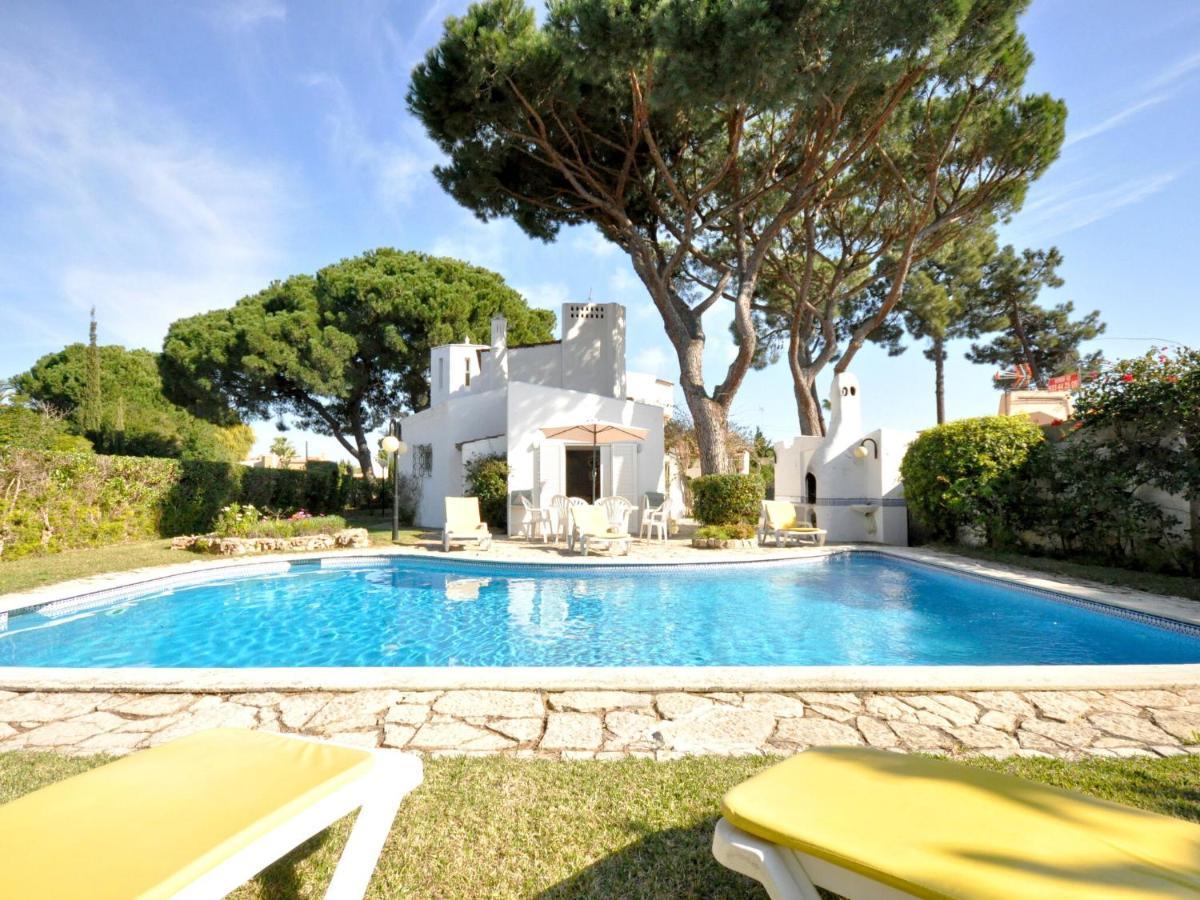 Holiday home Beautiful With Private Swimming Pool Near The Center Of Vilamoura